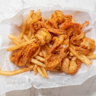 10 fried shrimps and fries